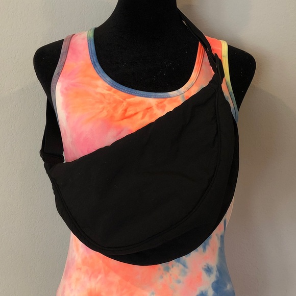 Uniqlo Black Crossbody Bag - Picture 2 of 11